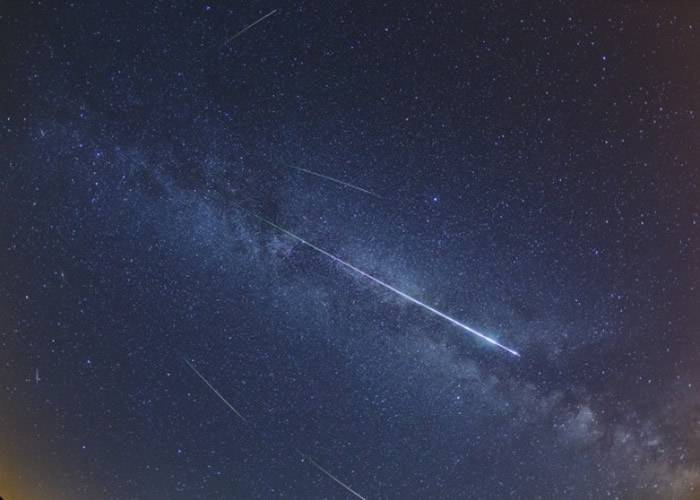 2019年8月将有“木星合月”、“水星西大距”和“英仙座流星雨”等3大天文现象