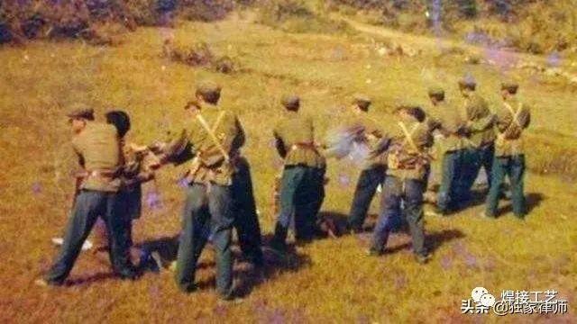 奇闻001-解密中国大案089——乱搞关系被开除 杀42人藏尸家中地窖