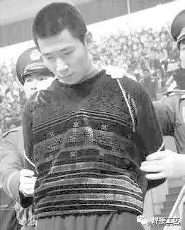奇闻001-解密中国大案089——乱搞关系被开除 杀42人藏尸家中地窖