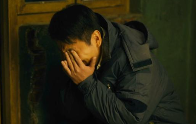奇闻，26女子遭17岁邻居性侵，后称：发现你比老公好，今晚再来啊